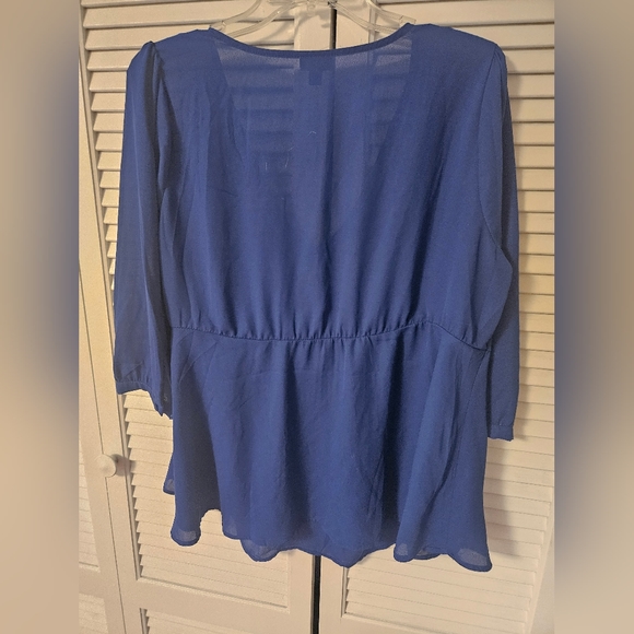 Torrid blue size 0 blouse - Picture 3 of 7